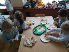 "Zdrowie na talerzu"-praca plastyczna