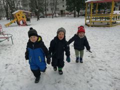 Zabawy na śniegu:)