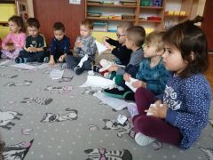 "Co można zrobić z  kartką papieru"- zabawy twórcze