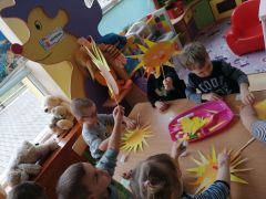 "Słoneczko na dobry nastrój"- praca z papieru