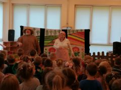 Teatrzyk kukiełkowy "Kukła z wiejskiego podwórka”