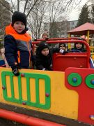 Zabawy na placu zabaw 