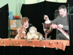"Królem być i przyjacielem"- teatr CoNieco