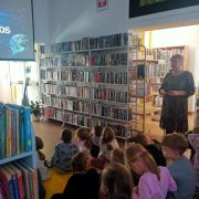 Słuchamy ciekawostek o Kosmosie 