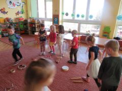 zabawa "Jestem muzykantem"