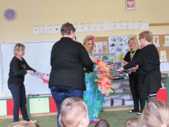 "Przyjście wiosny" J. Brzechwa inscenizacja pracowników przedszkola