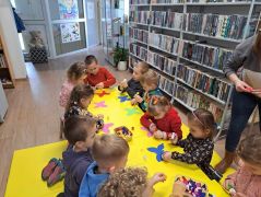 W BIBLIOTECE