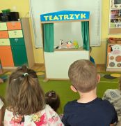 Teatrzyk w wykonaniu dzieci
