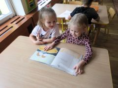 książki z biblioteki