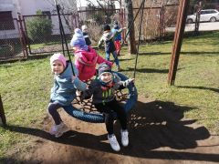 Zabawy na placu przedszkolnym