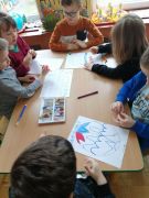 Zabawa rzuć kostką i ozdób jajko