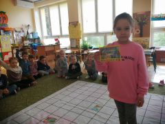 Zabawy na macie edukacyjnej