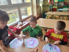 malowanie szczoteczką do zębów