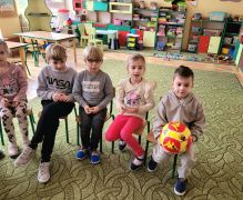kto pierwszy: ty czy piłka?