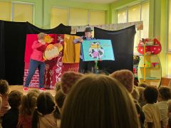 "Kolorowe wiersze"-przedstawienie w wykonaniu Teatru CoNieco